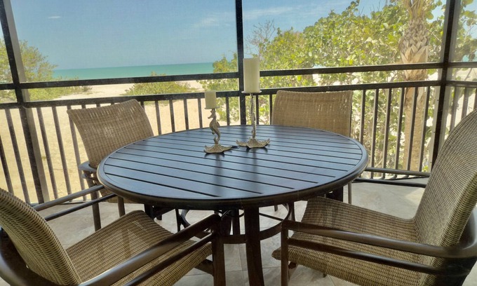 Sanibel Condominio | Luxury Waterfront Condo. Steps to the Beach