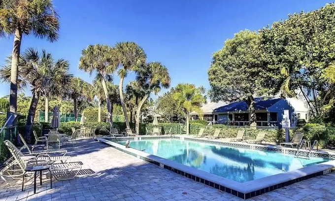 Sanibel Cabaña | Sanibel Dream Cottage Near Beach w/ Heated Pool, Bikes & More!
