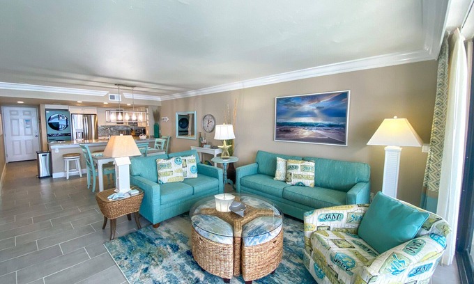 Punta Rassa Condominio | Condominio Sanibel Harbour Resort recientemente renovado con vistas a la playa y al atardecer