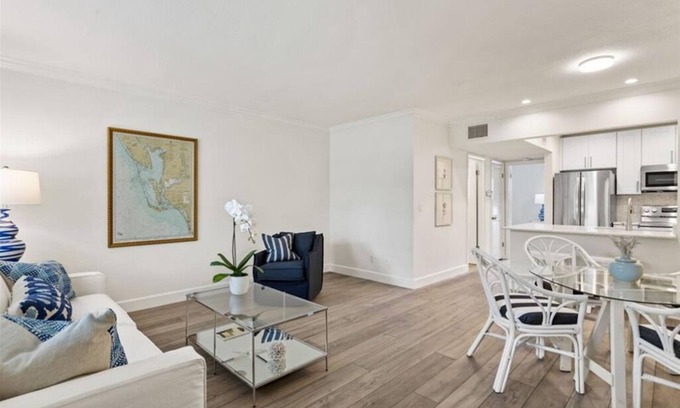 Sanibel Condominio | Sanibel Island Renovated Condo Ground Floor, WiFi, Close to Beach, Washer/Dryer