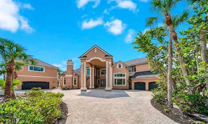 Sanctuary Casa | Sanibel Luxury 6000 sq ft Home in the Prestigious Sanctuary