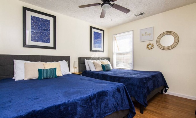 Greenwood Casa | Sanitized Spacious East Nash Apt! Walk to Top Restaurants!