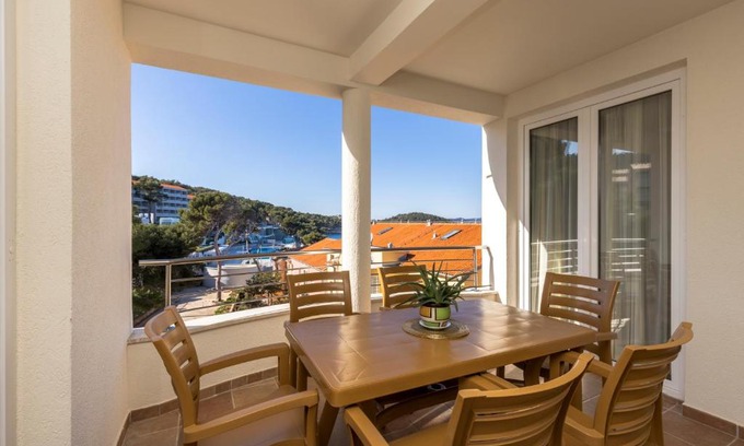 Veli Losinj Apartamento | Sanpier Apartments