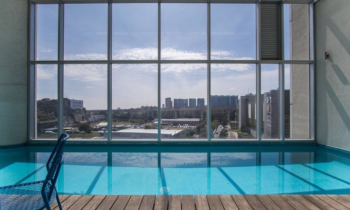 Santa Fe Apartamento | Santa Fe Luxury Indoor Pool W/Amazing City View
