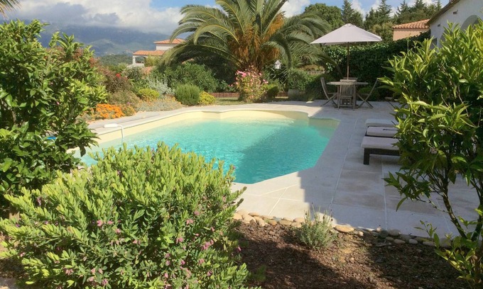 Alata Cama Y Desayuno | Santa Paola habitación con encanto, piscina, vista a la montaña, Ajaccio