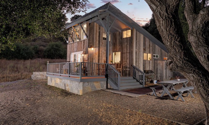 Lompoc Casa | Santa Rita Hills, Vineyard Guesthouse