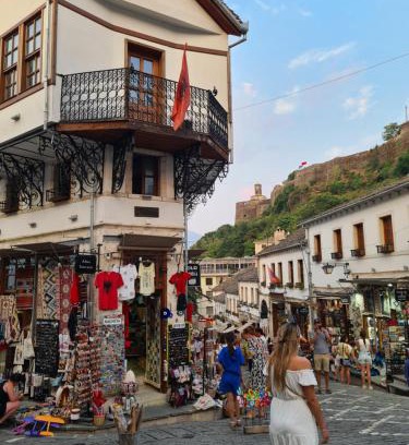 Gjirokaster Casa | SANTA ROOM-OLD BAZAAR CENTER-Gjirokaster