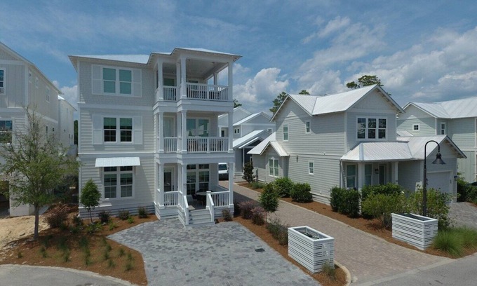 Grayton Beach Casa | Santa Rosa Beach Blonde~ New with Elevator