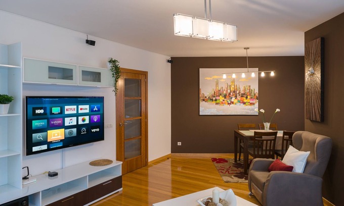 O Milladoiro Apartamento | "SantaMaria II" Apartamento amplio a 4km de Santiago, conexión WiFi-Netflix-HBO