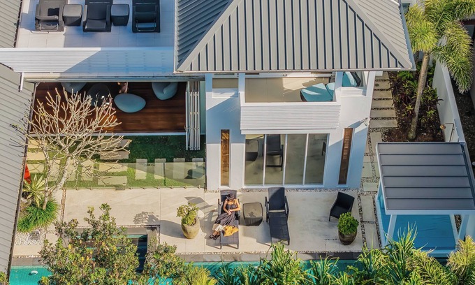 Kingscliff Casa | Santi House - large beachfront home with ocean views