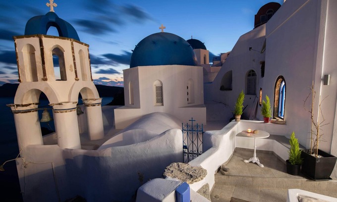 Kamari Villa | Santo Blue Horizon La villa se encuentra en el corazón de Oia.