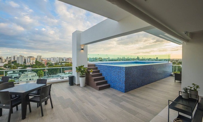 Downtown Santo Domingo Apartamento | Santo Domingo Luxury Downtown Pool Apartment