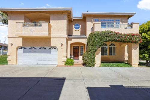 Grover Beach Casa | Santo Tomas Getaway - STR0153