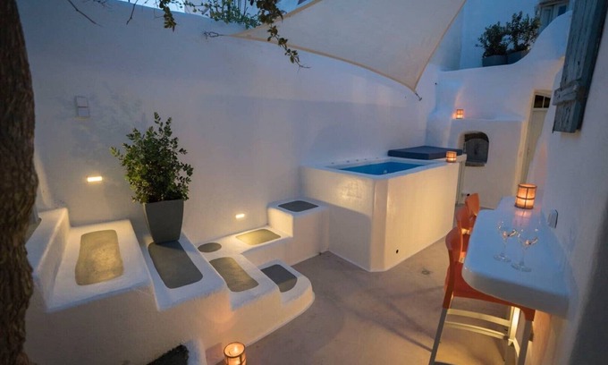 Emporio Casa | Santorini-atesora Mallisa villa tradicional