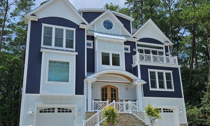 Canal Corkran Casa | Sapphire Coastal Chateau - A Refined Coastal Retreat Designed for Togetherness