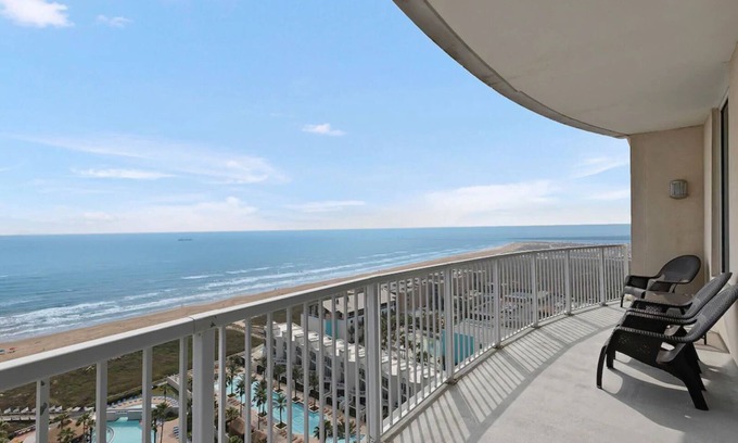 South Padre Island Condominio | Sapphire Luxury Beachfront Condo on the 17th Floor, Amazing Views, Best Beaches