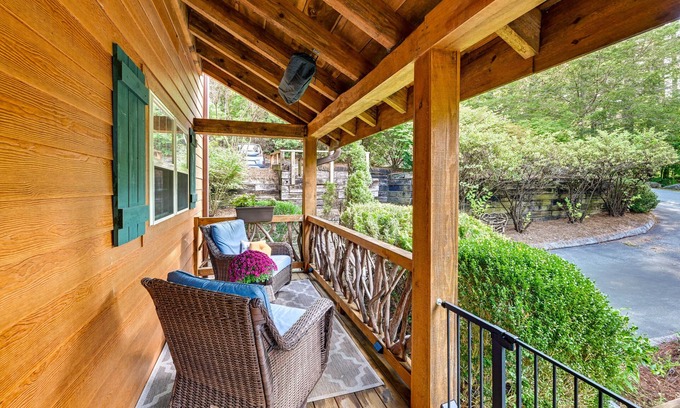 Sapphire Apartamento | Sapphire Retreat Near Lakes, Trails & Waterfalls!