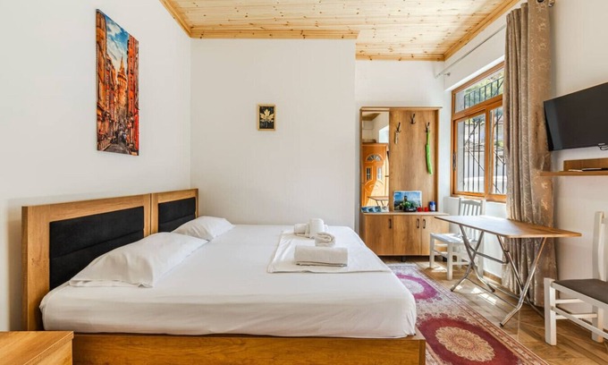 Gjirokaster Apartamento | Saraci Rooms 2 by PikHost