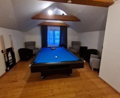 Ottnang am Hausruck Apartamento | Sarahs Village Apartment - Billiard und Kamingeflüster