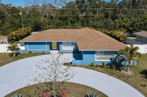 Trailer Estates Casa | Sarasota Serenity