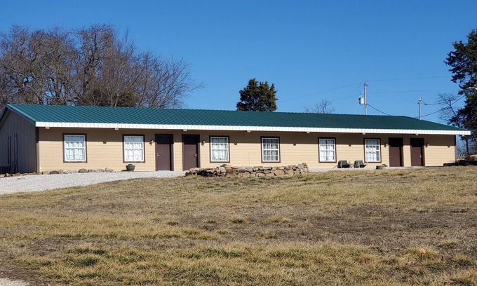 Garfield Casa | Sassafras Inn/Unit C --- Close to Marina & Boat Launch; 30 min to Eureka Springs