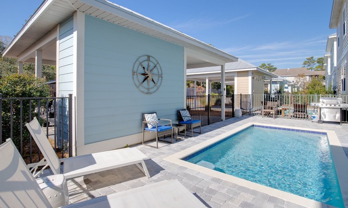 Santa Rosa Beach Cabaña | Satinwood Retreat by Avantstay Pool! Bbq! Pet Friendly!