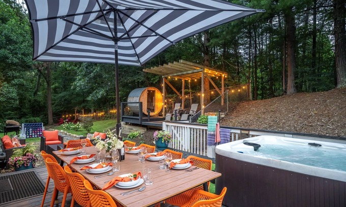 Leicester Casa | Finish The Summer With A Fun Asheville Escape!