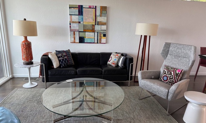 Sausalito Condominio | Sausalito Bay Views and Mid-Century Chic - 12 minutes to SF