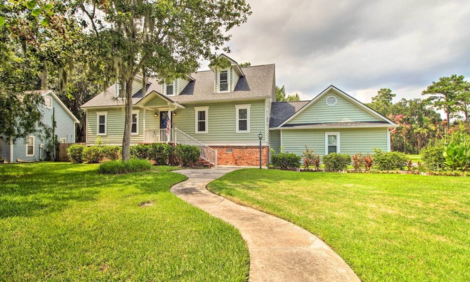 Savannah Casa | Savannah Family Home w/ Private Pool & Yard!