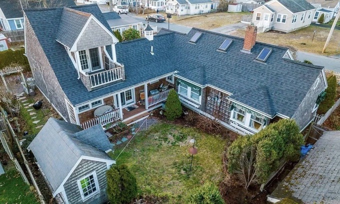 Wareham Center Casa | Expansive Cape Cod Retreat in Wareham: Modern Amenities and Traditional Charm with Private Courtyard