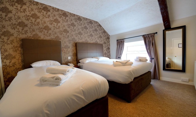 Saint Clears Hotel | Savoy Country Inn