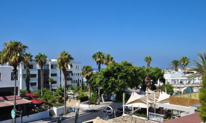 Paphos Apartamento | Savveli by the sea