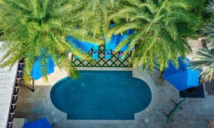 Plantation Casa | Sawgrass Estates Luxury Mansion 7 Bed | Basketball Court | Movie Theater | Game Room | Pool