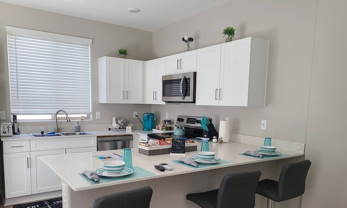 Canyon Trails Casa | Say hello to the beautiful warm and sunny weather with NO CLEANING FEE