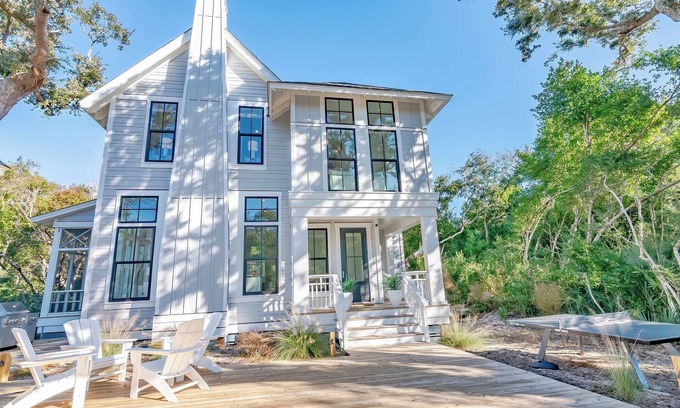 Cape Fear Station Casa | Say Knot on Call to your dream Bald Head Island vacation retreat!