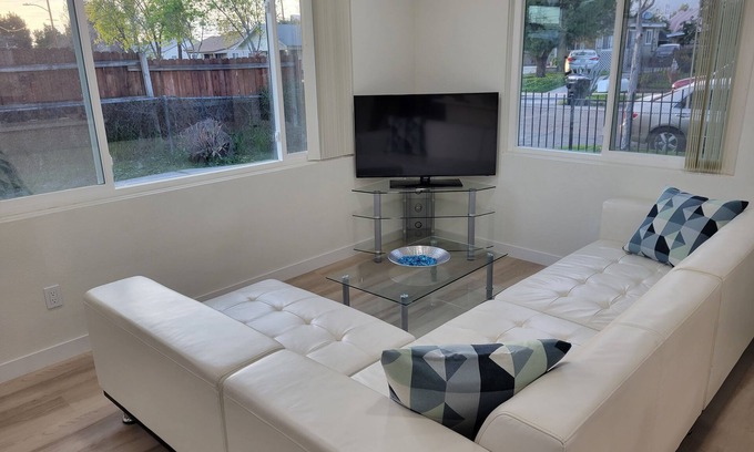 San Bernardino Casa | SB Fully remodeled home