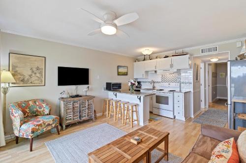 Isle of Palms Casa | SC206A: 206A Sea Cabin