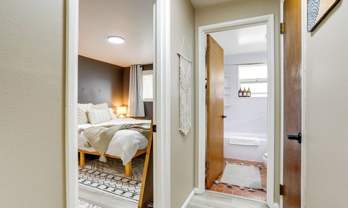 Ballard Apartamento | Scandi Boho Seattle Apartment, Walk to Waterfront!