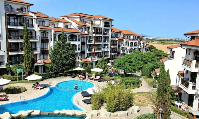 Aheloy Apartamento | Scenic, 2 Bedroom Apt with Views