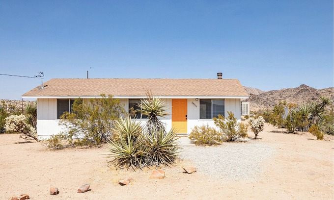 Joshua Tree Cabina | Casa Cabin VIEWS Cabaña cerca del centro de Joshua Tree con acceso a senderos para caminatas🌵