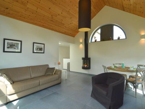 Stoumont Casa | Scenic Cottage in Rahier