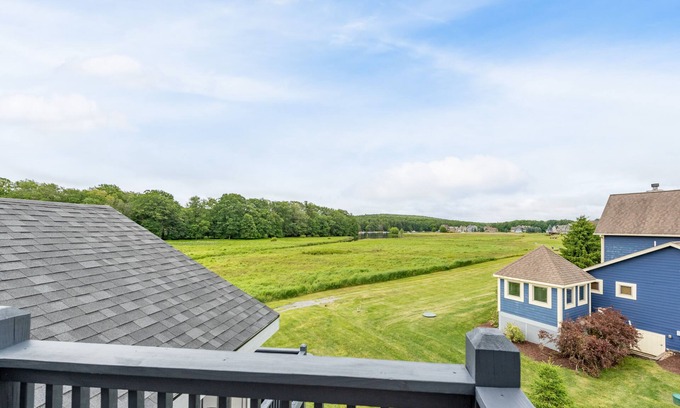 Waterfront Greens Casa | Peaceful Retreat: Lakefront, Dogs Welcome, Hot Tub, Fireplace!