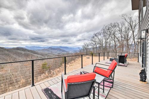 Sylva Casa | Scenic Hillside Cabin in Sylva with Hot Tub and Views!
