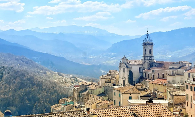 Colledimezzo Casa | Scenic Italian Escape: Cozy & Modern Vacation Home