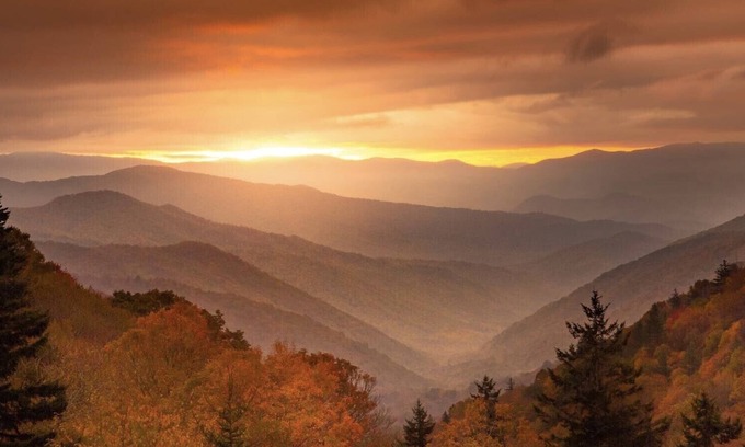 Gatlinburg Condominio | Vistas panorámicas a las montañas, comodidades del hogar, pasos del centro de Gatlinburg