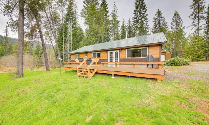 Priest River Casa | Scenic Priest Lake Vacation Rental: Deck + Views!