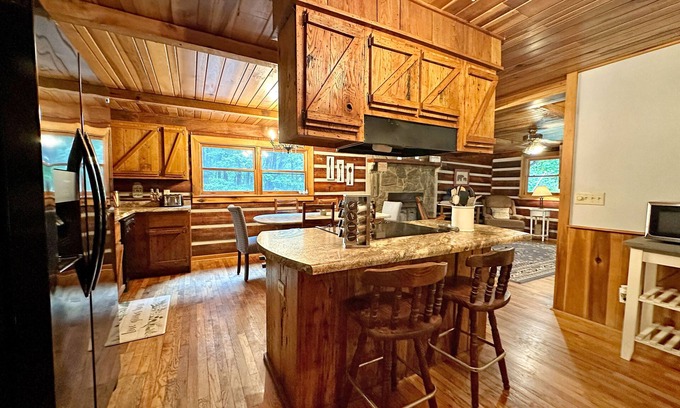 Waynesville Casa | Scenic Solitude