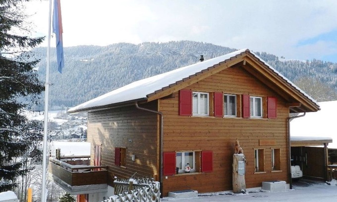 Zweisimmen Apartamento | Schön-Egg by Interhome
