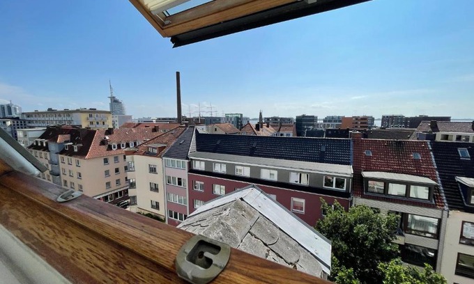 Nord-Mitte Apartamento | Schöne einfache zentrale Ferienwohnung über den Dächern der Stadt