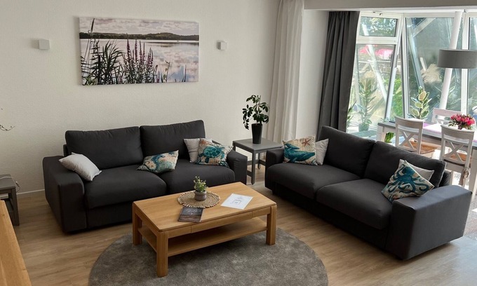 Wik Apartamento | Schöne Ferienwohnung in Toplage mit Stellplatz